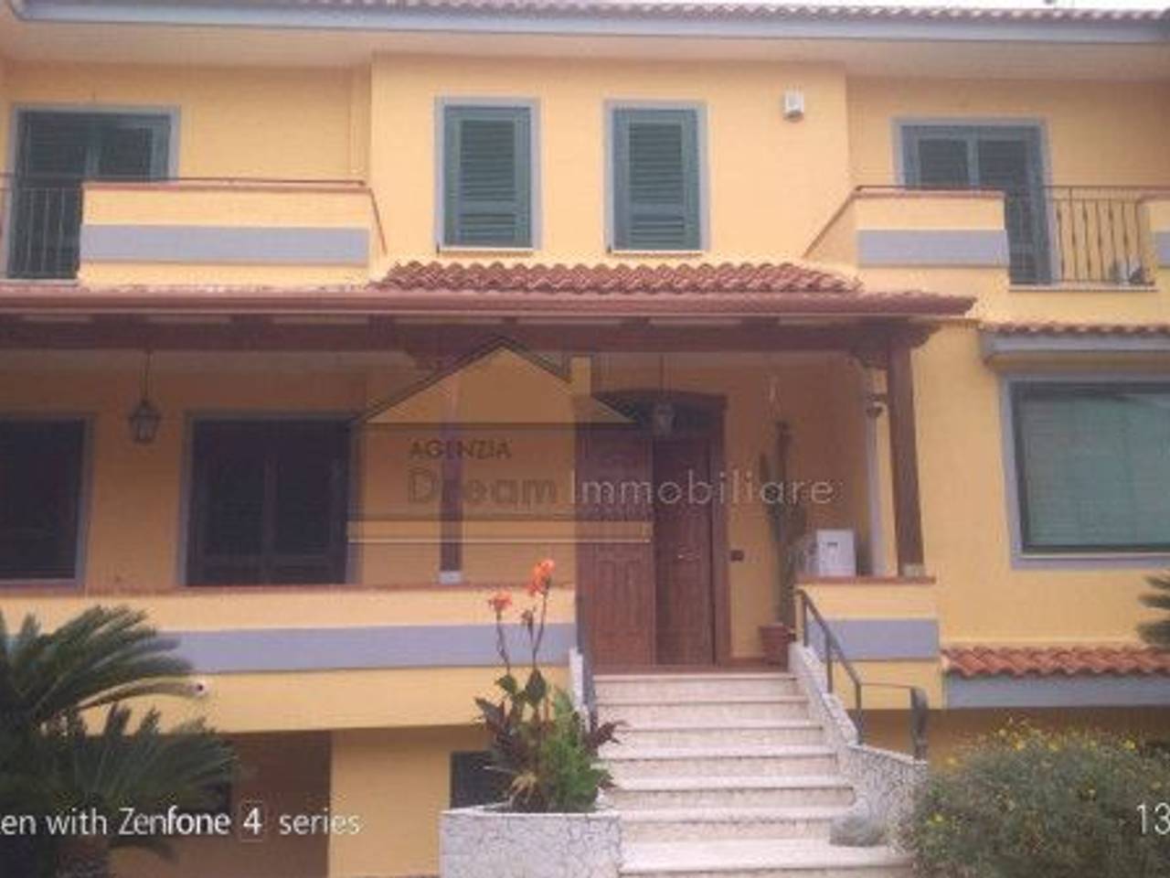 casa indipendente in vendita a Giugliano in Campania in zona Lago Patria