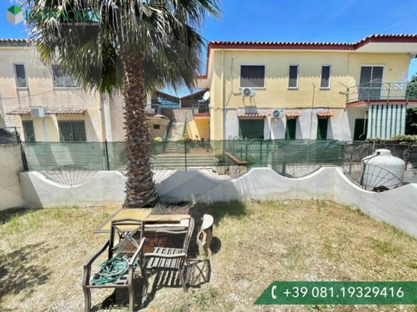appartamento in vendita a Giugliano in Campania in zona Varcaturo