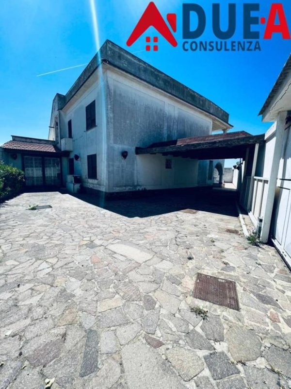 casa indipendente in vendita a Giugliano in Campania in zona Lago Patria