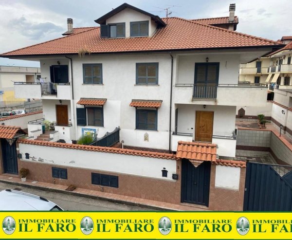 casa indipendente in vendita a Giugliano in Campania