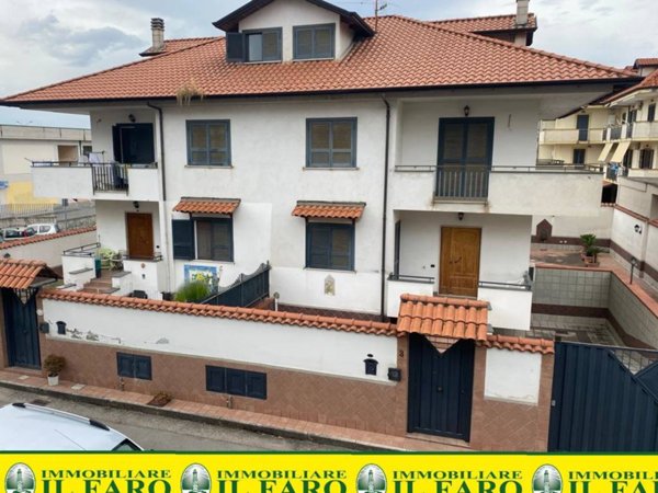 casa indipendente in vendita a Giugliano in Campania