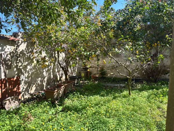 casa indipendente in vendita a Giugliano in Campania in zona Licola