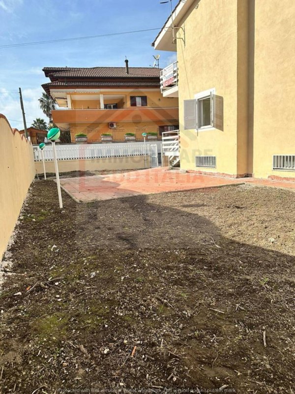 casa indipendente in vendita a Giugliano in Campania in zona Varcaturo