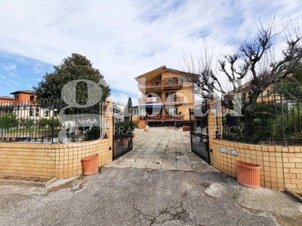 casa indipendente in vendita a Giugliano in Campania in zona Licola