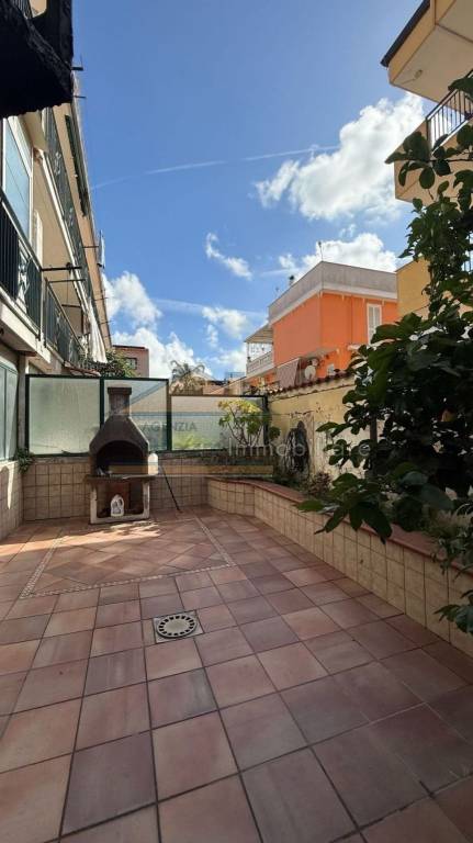casa indipendente in vendita a Giugliano in Campania