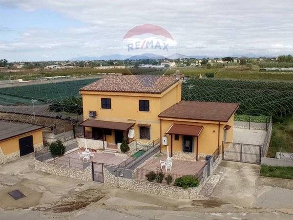 casa indipendente in vendita a Giugliano in Campania in zona Massariola / Amodio