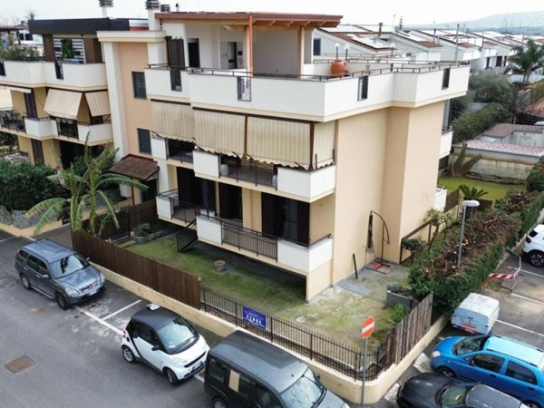 appartamento in vendita a Giugliano in Campania in zona Lago Patria