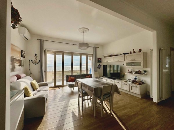 appartamento in vendita a Giugliano in Campania in zona Licola