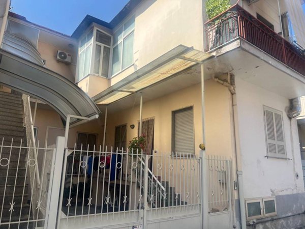 intera palazzina in vendita a Giugliano in Campania