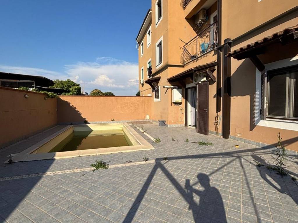 appartamento in vendita a Giugliano in Campania in zona Varcaturo
