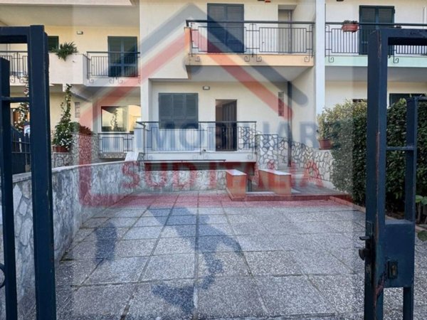 casa indipendente in vendita a Giugliano in Campania in zona Varcaturo