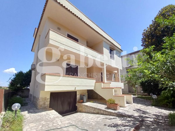 casa indipendente in vendita a Giugliano in Campania in zona Lago Patria