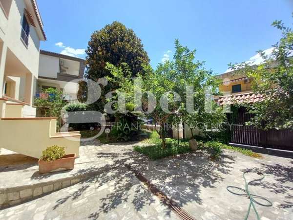 casa indipendente in vendita a Giugliano in Campania in zona Lago Patria