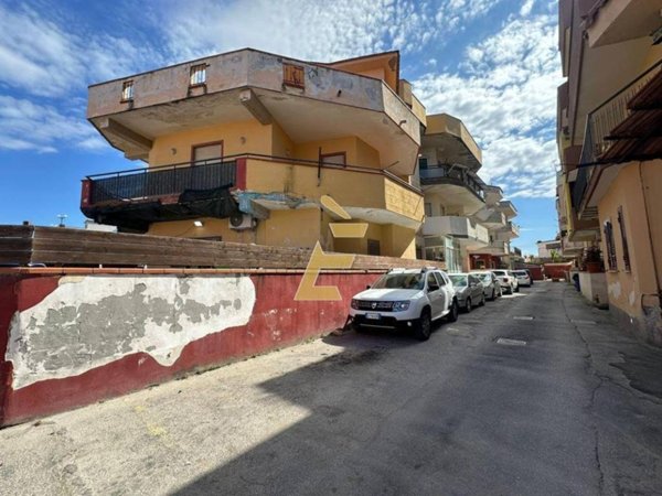 appartamento in vendita a Giugliano in Campania in zona Varcaturo