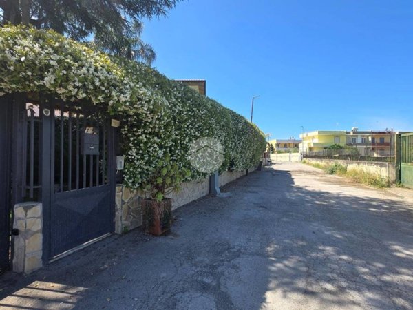 casa indipendente in vendita a Giugliano in Campania in zona Licola