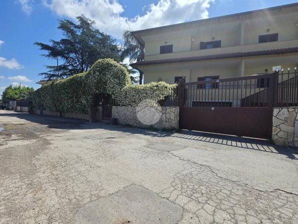 casa indipendente in vendita a Giugliano in Campania in zona Licola