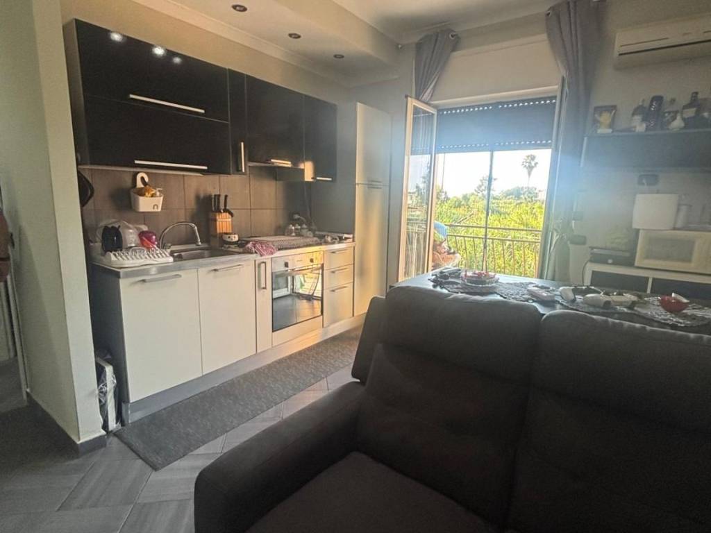 appartamento in vendita a Giugliano in Campania in zona Varcaturo