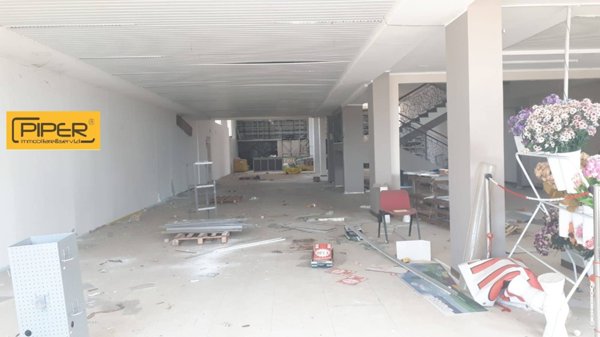 capannone in vendita a Giugliano in Campania