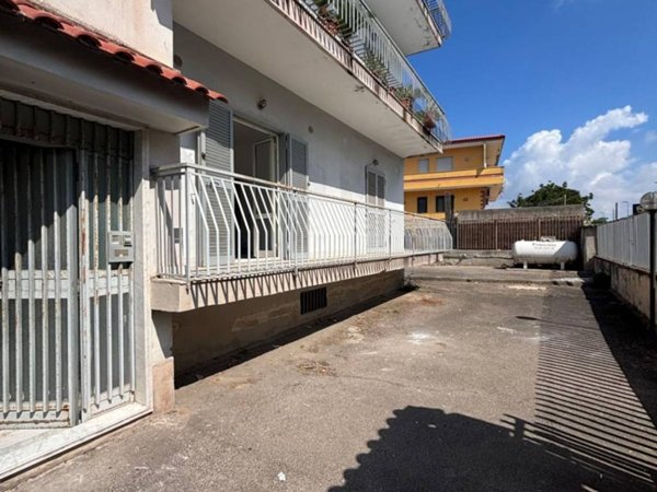 appartamento in vendita a Giugliano in Campania in zona Varcaturo