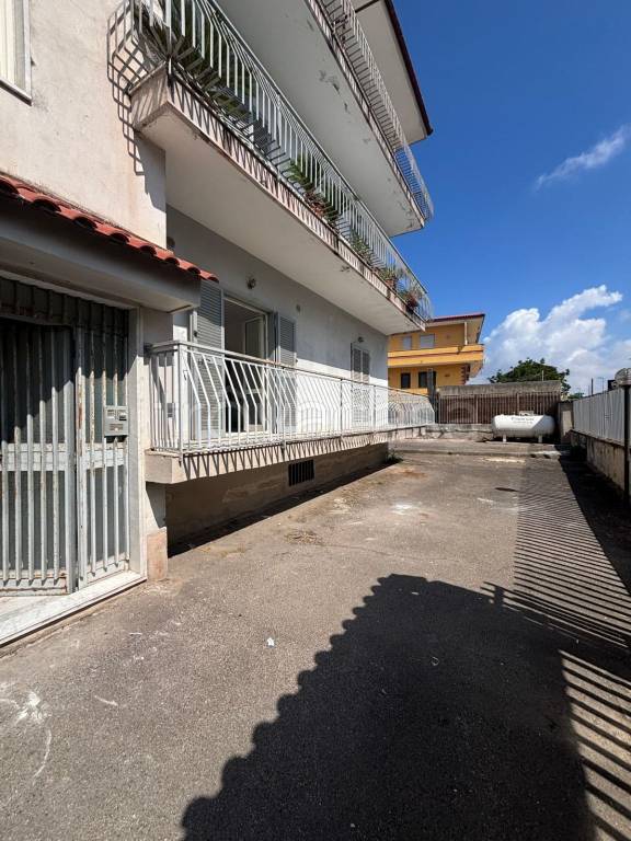 appartamento in vendita a Giugliano in Campania in zona Varcaturo