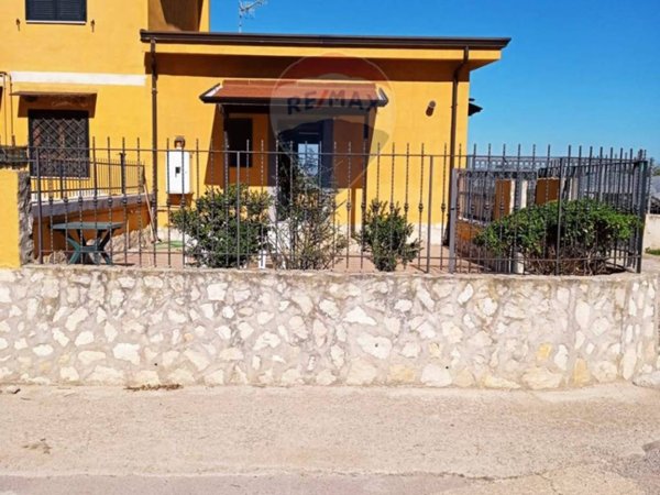 casa indipendente in vendita a Giugliano in Campania in zona Massariola / Amodio