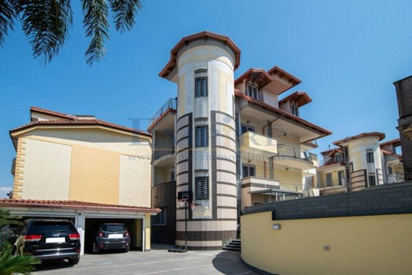 casa indipendente in vendita a Giugliano in Campania