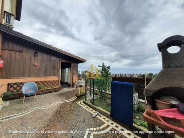 casa indipendente in vendita a Giugliano in Campania in zona Licola