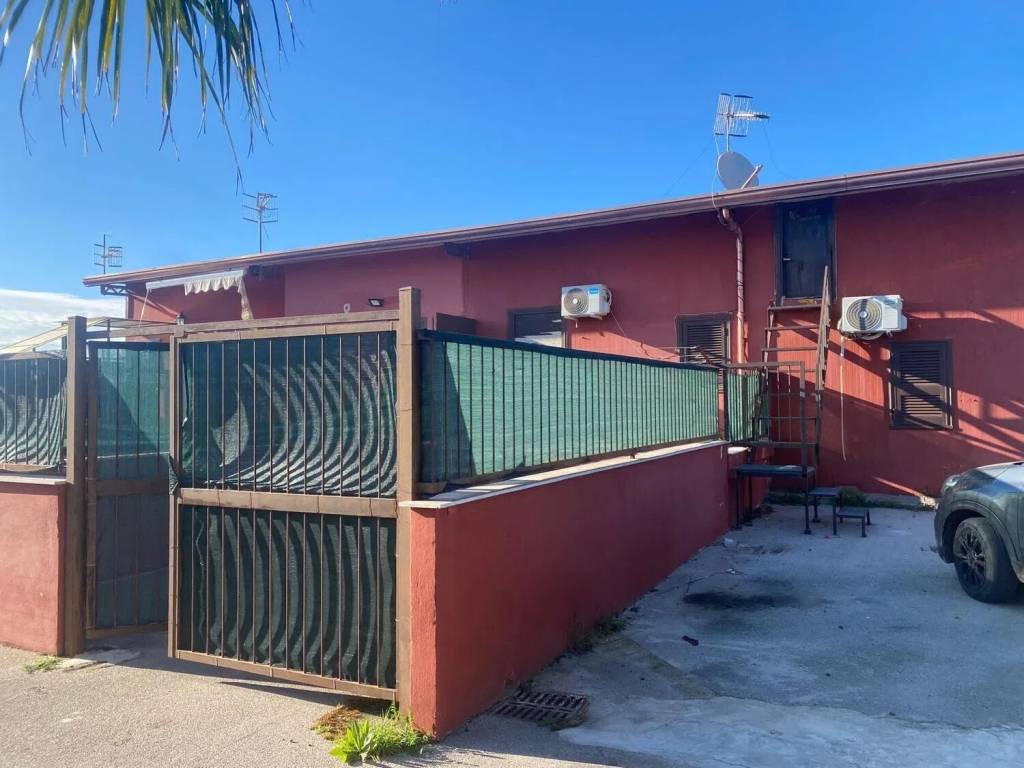 casa indipendente in vendita a Giugliano in Campania in zona Casacelle