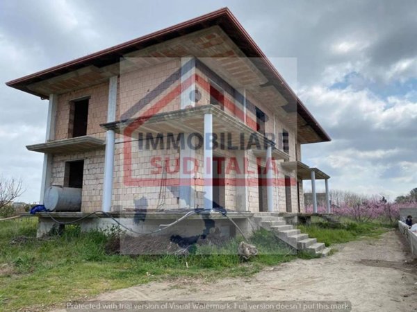 casa indipendente in vendita a Giugliano in Campania in zona Varcaturo