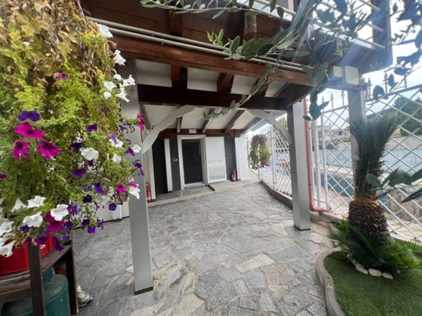 casa indipendente in vendita a Giugliano in Campania in zona Lago Patria