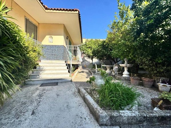 casa indipendente in vendita a Giugliano in Campania