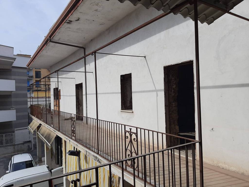 intera palazzina in vendita a Giugliano in Campania