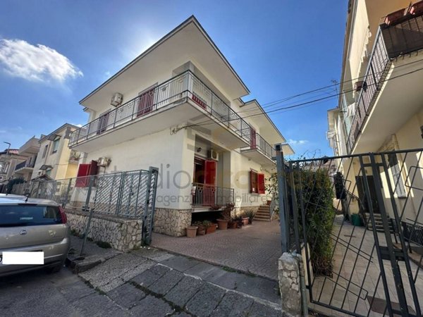 casa indipendente in vendita a Giugliano in Campania