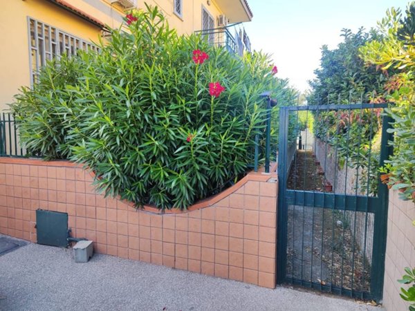 casa indipendente in vendita a Giugliano in Campania in zona Lago Patria