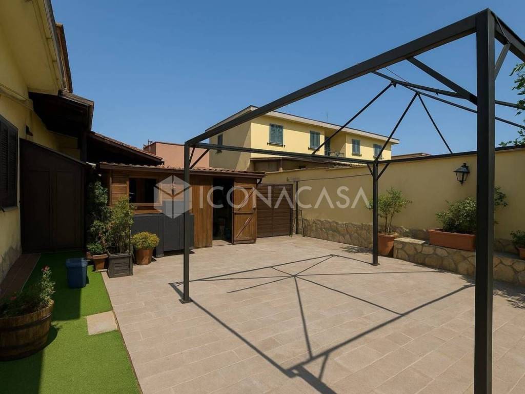 casa indipendente in vendita a Giugliano in Campania in zona Licola