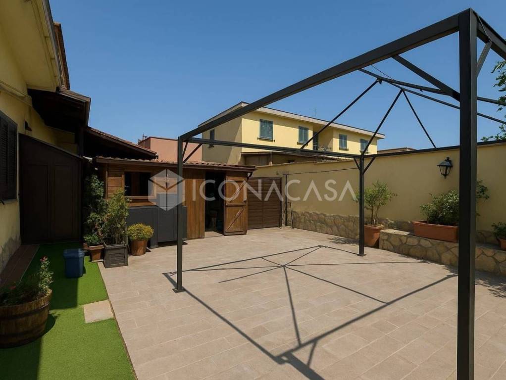casa indipendente in vendita a Giugliano in Campania in zona Licola