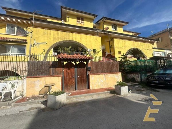 appartamento in vendita a Giugliano in Campania in zona Licola