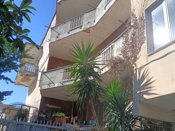 casa indipendente in vendita a Giugliano in Campania in zona Licola