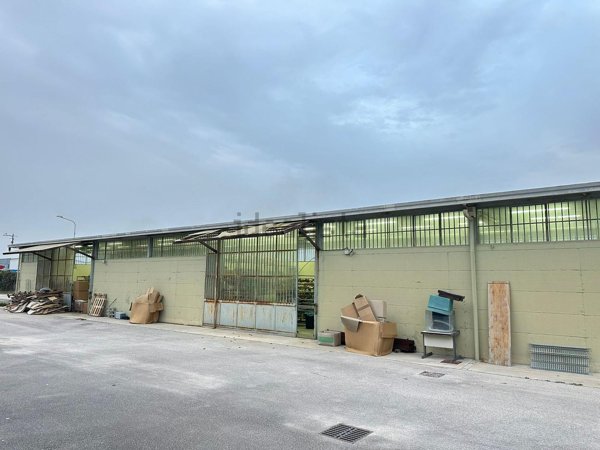 ufficio in vendita a Giugliano in Campania in zona Casacelle