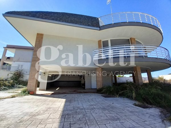 casa indipendente in vendita a Giugliano in Campania in zona Lago Patria