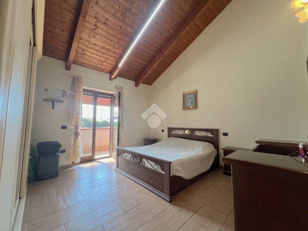 casa indipendente in vendita a Giugliano in Campania in zona Varcaturo