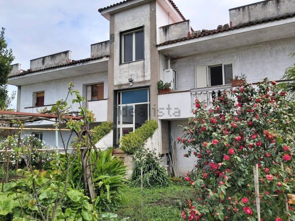 appartamento in vendita a Giugliano in Campania in zona Varcaturo