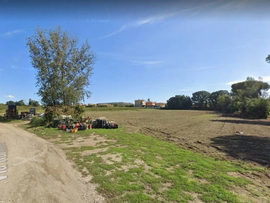 terreno agricolo in vendita a Giugliano in Campania in zona Varcaturo