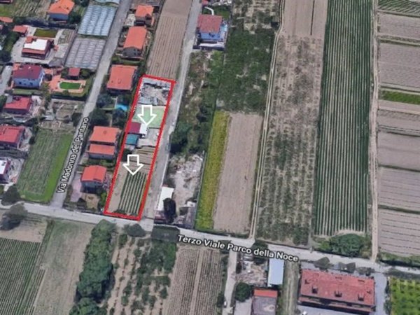 terreno agricolo in vendita a Giugliano in Campania in zona Varcaturo