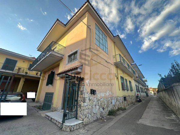 casa indipendente in vendita a Giugliano in Campania
