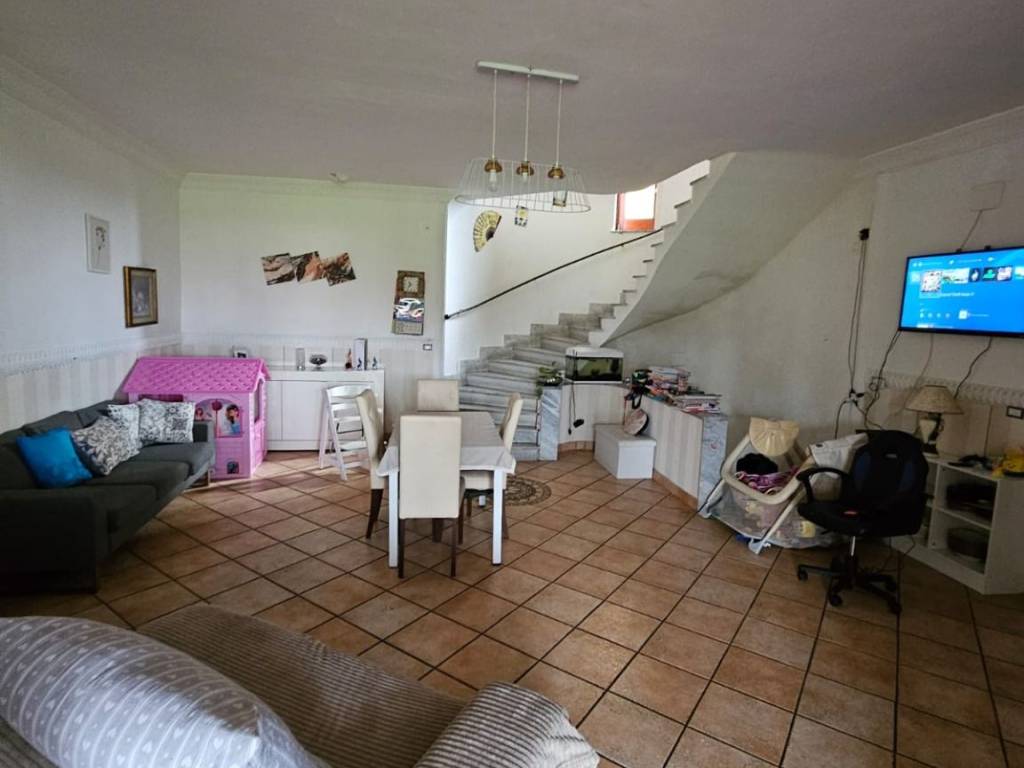 casa indipendente in vendita a Giugliano in Campania in zona Lago Patria