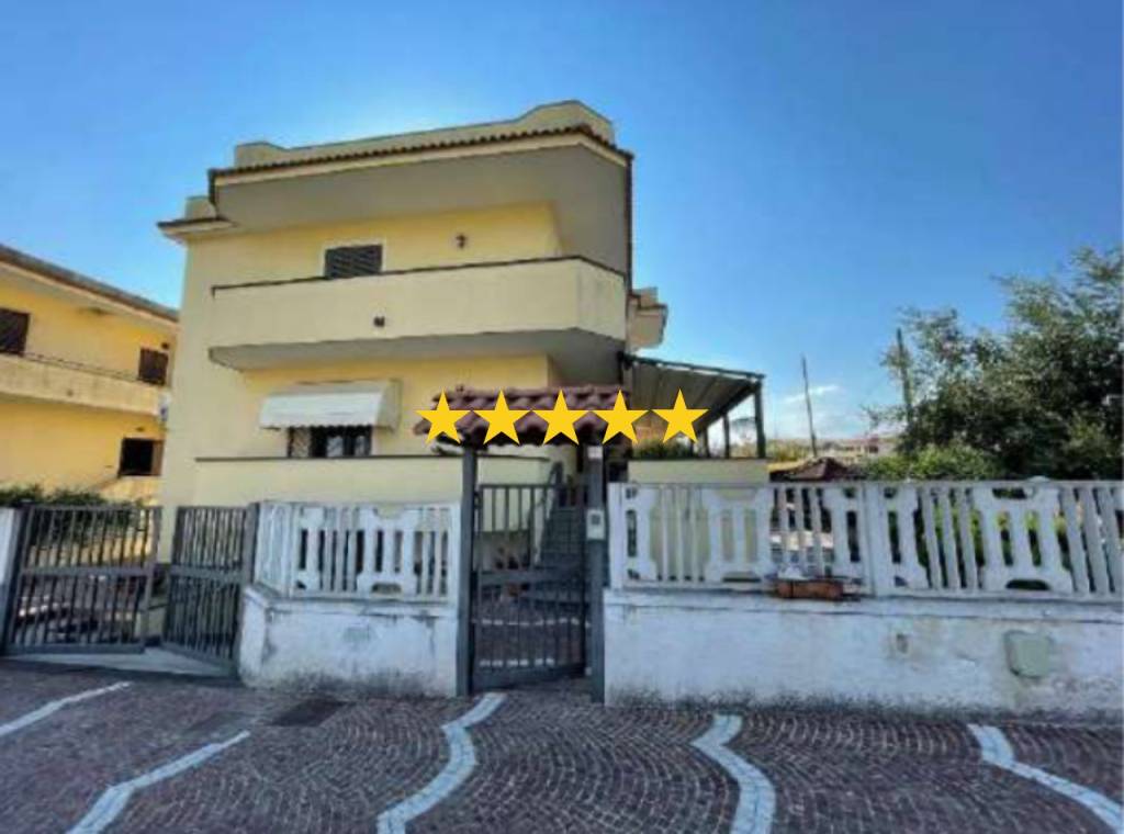 appartamento in vendita a Giugliano in Campania in zona Lago Patria