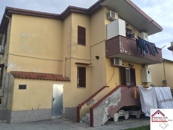 casa indipendente in vendita a Giugliano in Campania in zona Varcaturo