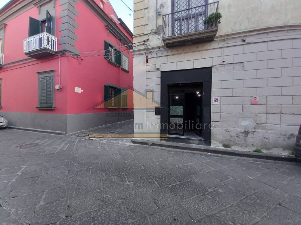 negozio in vendita a Giugliano in Campania