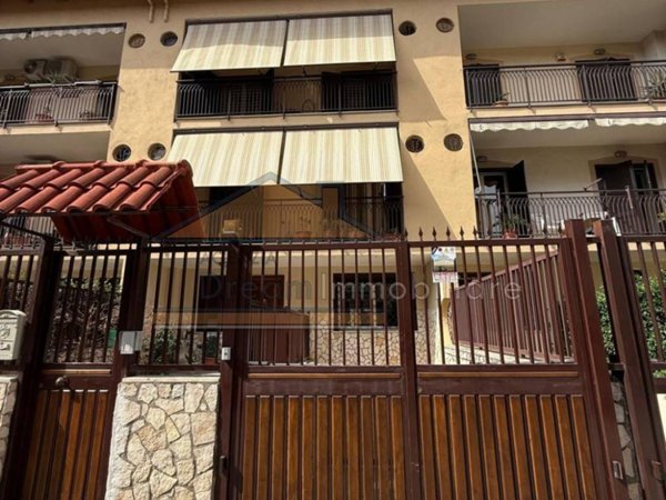 casa indipendente in vendita a Giugliano in Campania